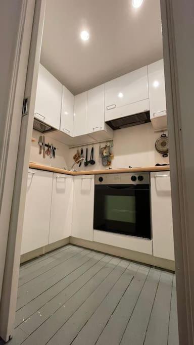 Apartment Vicolo San Trifone By Hili Rom